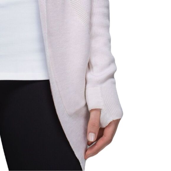 LULULEMON Cabin Yogi Wrap in Heathered White Neutral Blush 10 - Picture 4 of 15